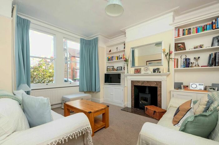 4 Bedroom Detached House To Rent In Balvernie Grove, Southfields, London, SW18