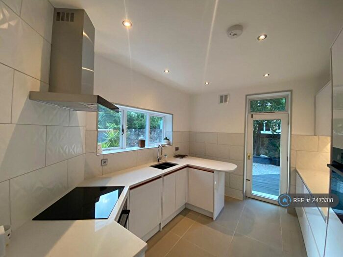 3 Bedroom Detached House To Rent In Kidbrooke Grove, London, SE3