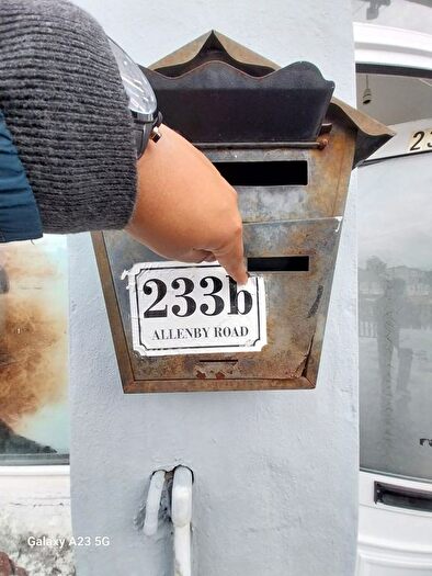 2 Bedroom Flat To Rent In Allenby Road, Southall, UB1