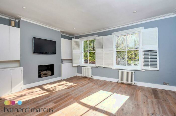 2 Bedroom Flat To Rent In Simpson Street, London, SW11