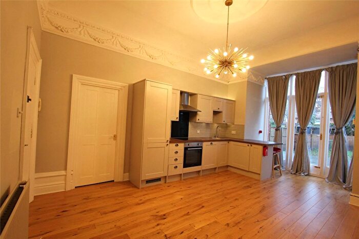 1 Bedroom Flat To Rent In Queens Avenue, London, N10