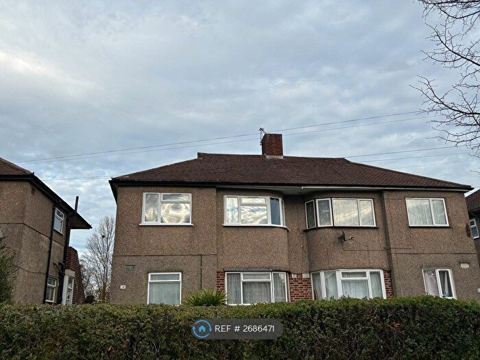 2 Bedroom Maisonette To Rent In Wrythe Lane, Carshalton, SM5