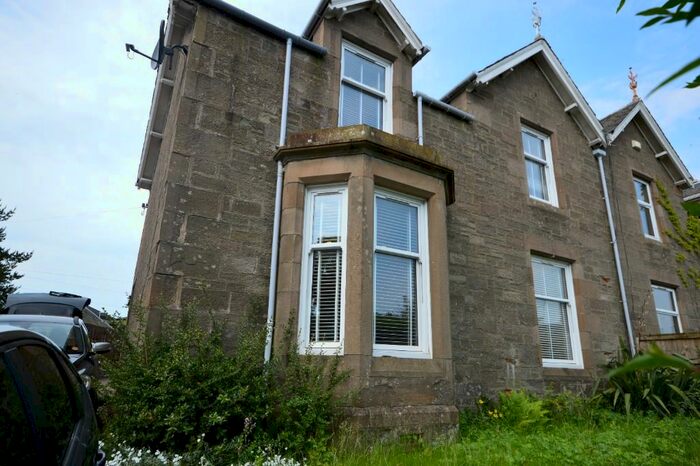 3 Bedroom Semi-Detached House To Rent In Strathmartine Road, Coldside, Dundee, DD3