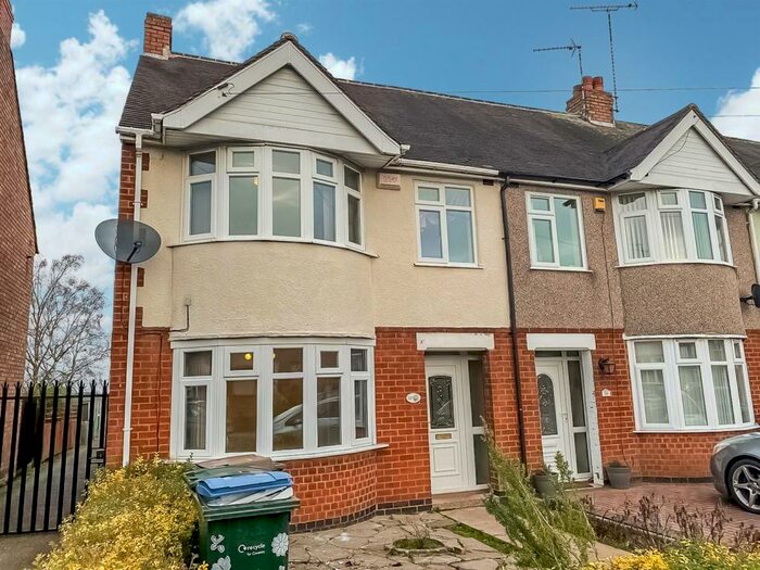 3 Bedroom End Of Terrace House To Rent In Wyken Croft, Wyken, Coventry, CV2