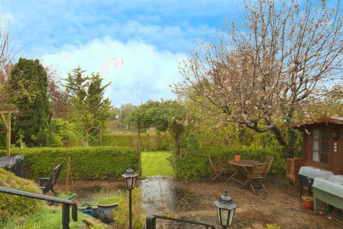 3 Bedroom Bungalow For Sale In Highfield Rise, Shrewton, Salisbury, SP3