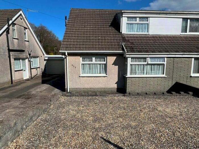 3 Bedroom Semi-Detached House To Rent In Gorwydd Road, Gowerton, Swansea, SA4