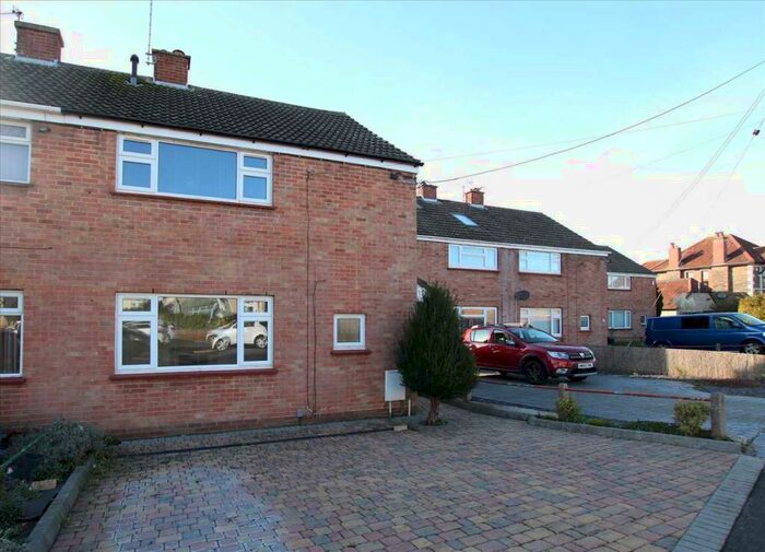 3 Bedroom Semi-Detached House To Rent In Elm Road, Kingswood, Bristol, BS15