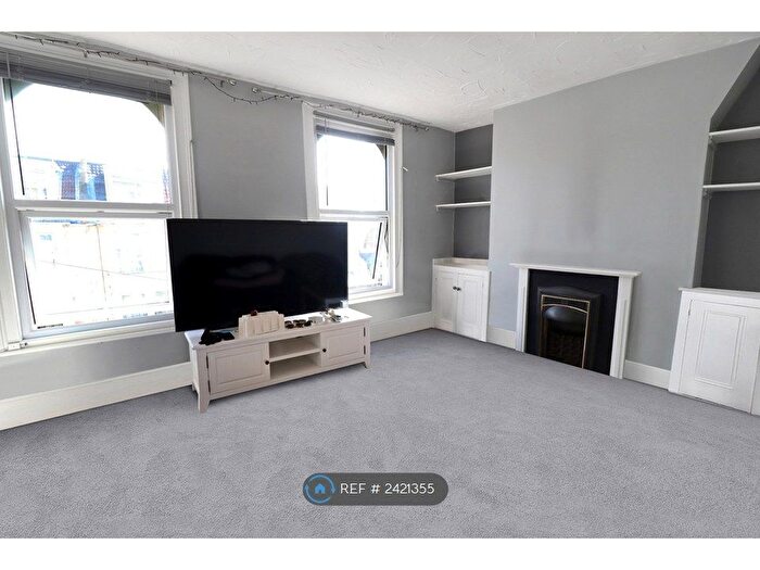 2 Bedroom Maisonette To Rent In Brandon Street, Gravesend, DA11