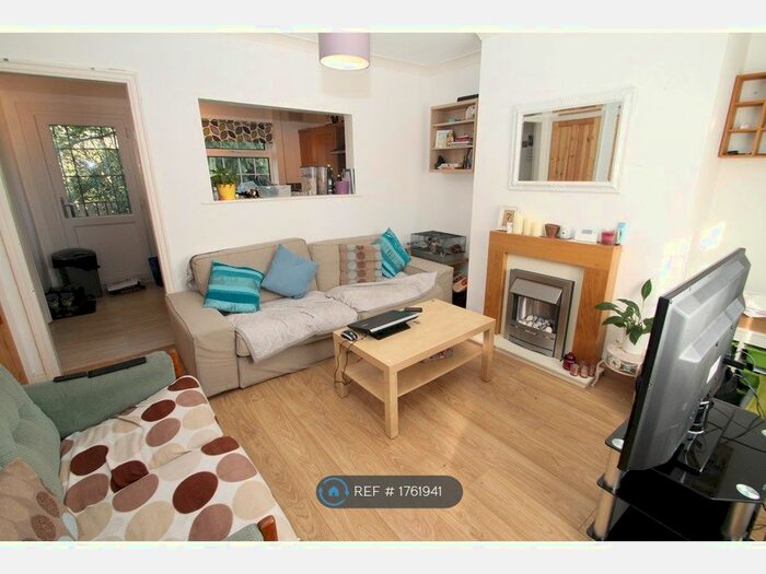 2 Bedroom Terraced House To Rent In Melville Place, Leeds, LS6