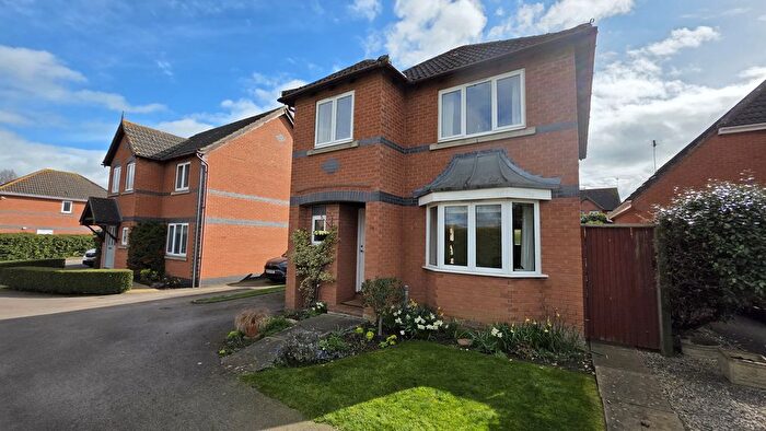 3 Bedroom Detached House For Sale In Napton Rise, Southam, CV47