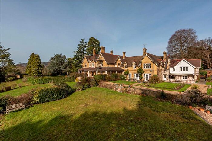 3 Bedroom Garage / Parking For Sale In Sandy Lane, Betchworth, Surrey, RH3