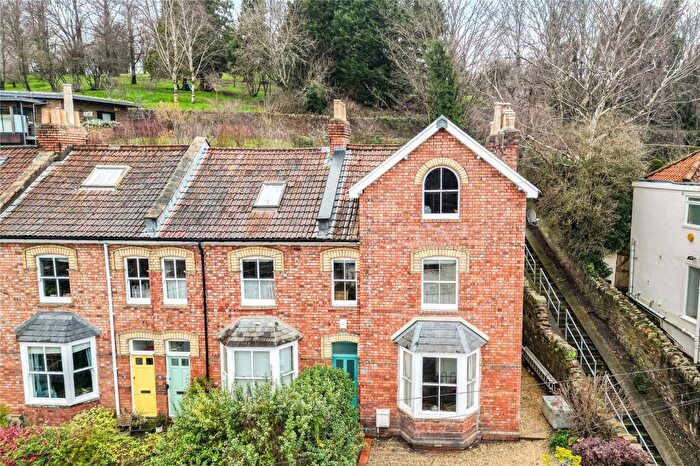 4 Bedroom End Of Terrace House For Sale In Rosebery Terrace, Clifton, Bristol, BS8
