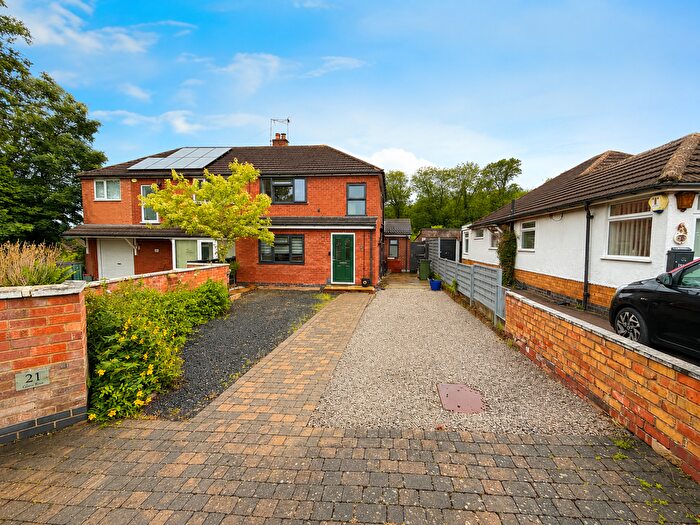 3 Bedroom Semi Detached House For Sale In Glen Rise, Leicester, LE2