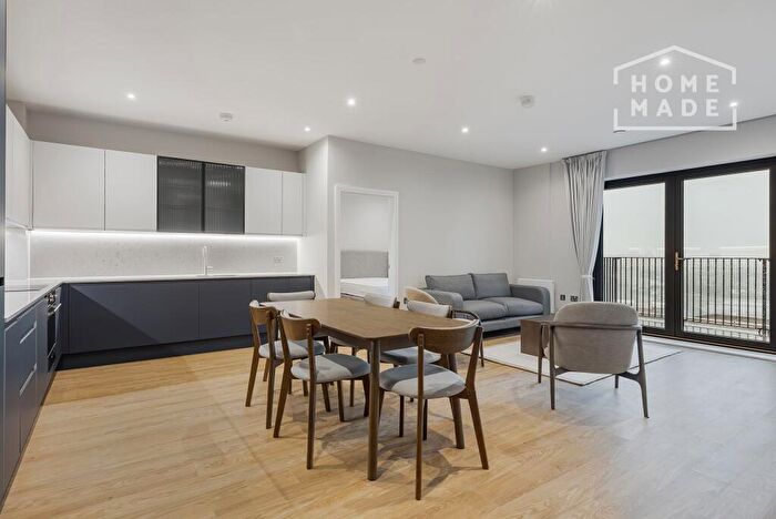 3 Bedroom Flat To Rent In Enclave, Birmingham City, B5