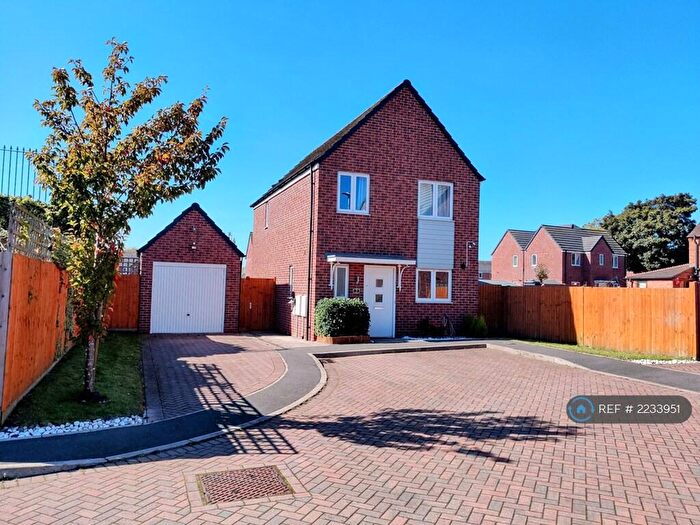 3 Bedroom Detached House To Rent In Pankhurst Close, West Bromwich, B70