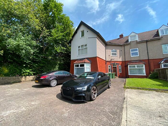 1 Bedroom Apartment To Rent In Marsh Grove Road, Marsh, Huddersfield, HD3