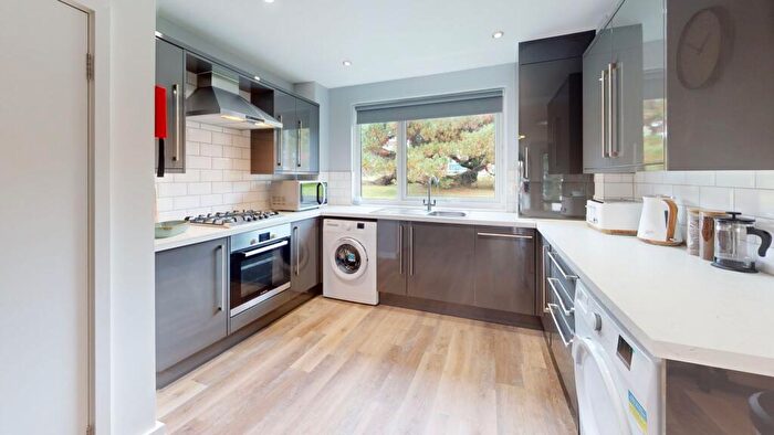 6 Bedroom House To Rent In Monterey Gardens, EX4