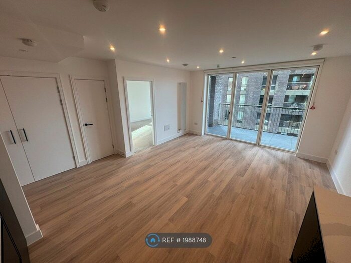 1 Bedroom Flat To Rent In The Verdean, London, W3