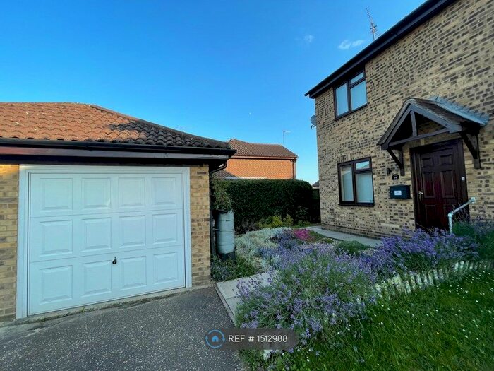 2 Bedroom Semi-Detached House To Rent In Bankart Lane, Chelmsford, CM2