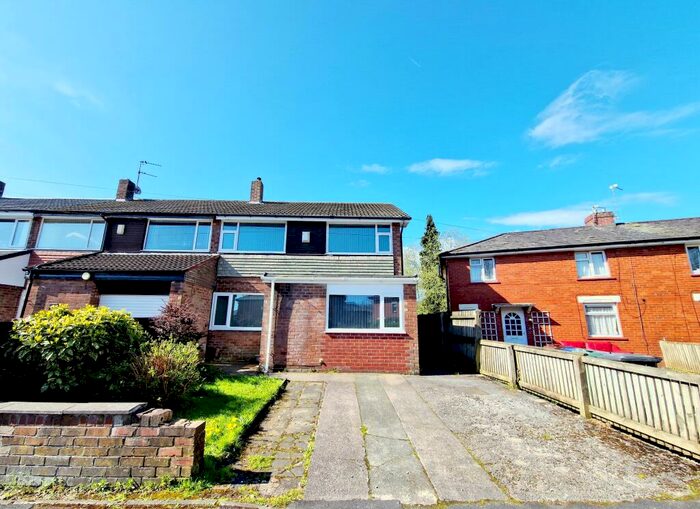 3 Bedroom Semi-Detached House To Rent In Thorpe Avenue, Radcliffe, Manchester, M26