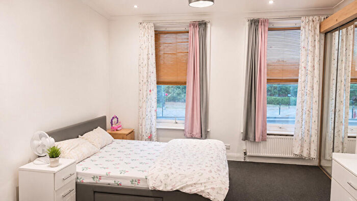 Apartment To Rent In Masons Avenue, Harrow, HA3
