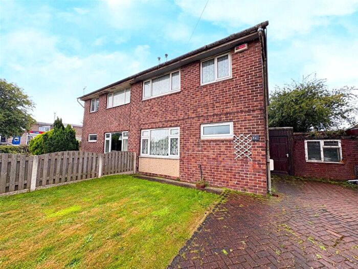 3 Bedroom Semi-Detached House For Sale In Laudsdale Road, Rotherham, South Yorkshire, S65