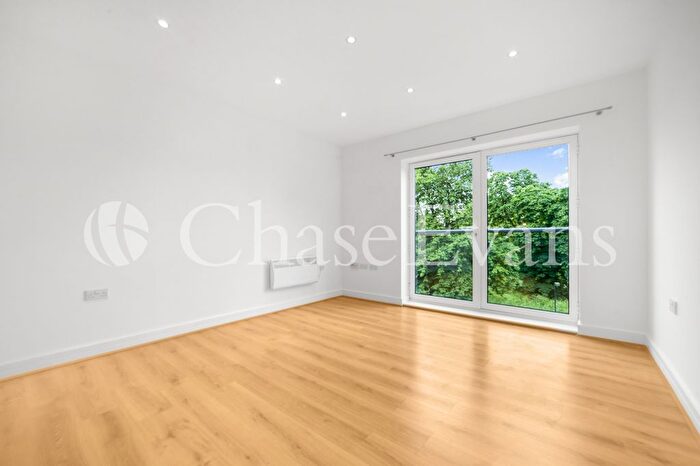 1 Bedroom Flat To Rent In Birdwood Avenue, London, SE13