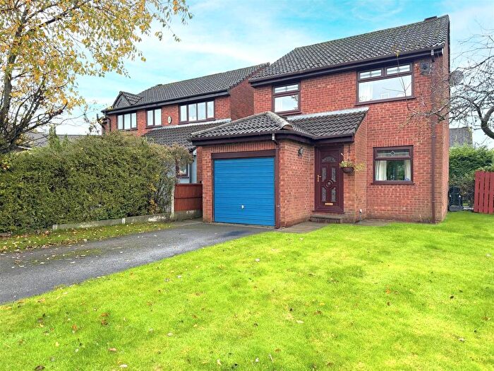 3 Bedroom Detached House For Sale In Churnet Close, Westhoughton, Bolton, BL5