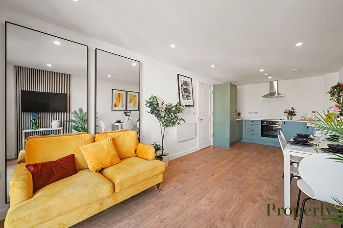 1 Bedroom Flat For Sale In Durnsford Road, Bassett House, SW19