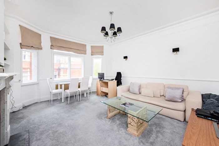2 Bedroom Flat To Rent In Maida Vale, London, W9