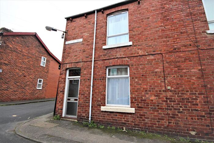 3 Bedroom House To Rent In Douglas Villas, DH1