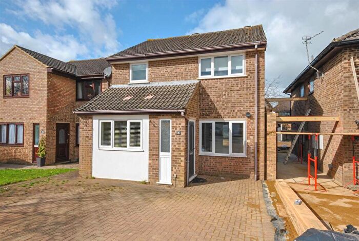4 Bedroom Detached House For Sale In Oak Close, Hartwell, Northampton, NN7