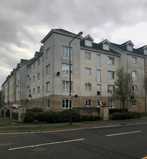 2 Bedroom Flat To Rent In Queens Crescent, Livingston, EH54