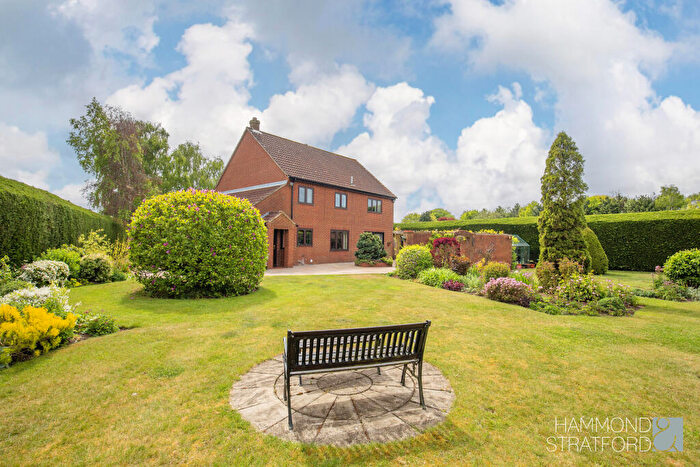 4 Bedroom Detached House For Sale In Mattishall Road, East Tuddenham, NR20