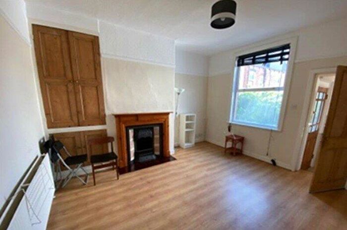 3 Bedroom Terraced House To Rent In Chapel Lane, Headingley, Leeds, LS6
