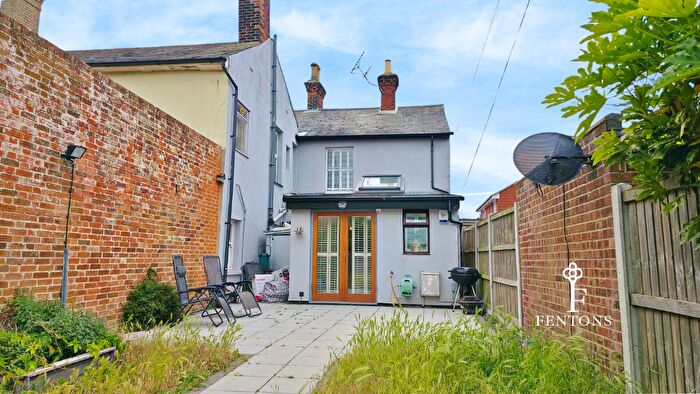 3 Bedroom Semi-Detached House For Sale In Paddock Close, Dovercourt, Harwich, CO12