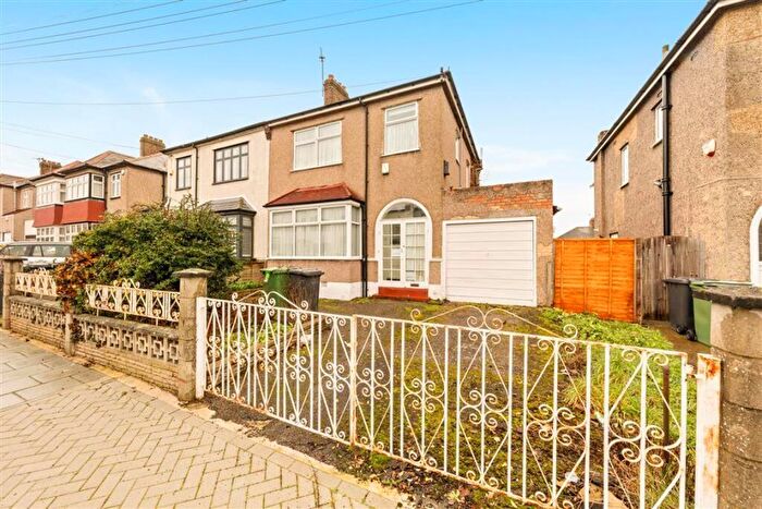 3 Bedroom Semi Detached House For Sale In Elsiemaud Road, Brockley, SE4