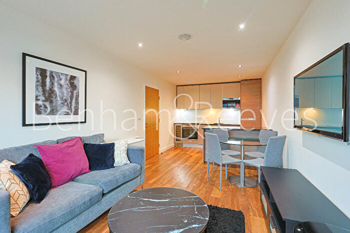2 Bedroom Apartment To Rent In Heritage Avenue, Colindale, NW9