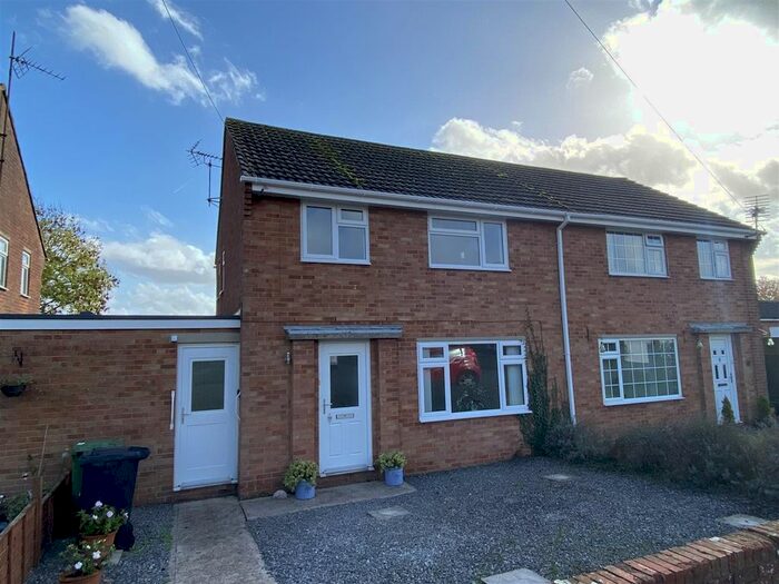 3 Bedroom Semi-Detached House To Rent In Garlands Road, Alvington, Lydney, GL15