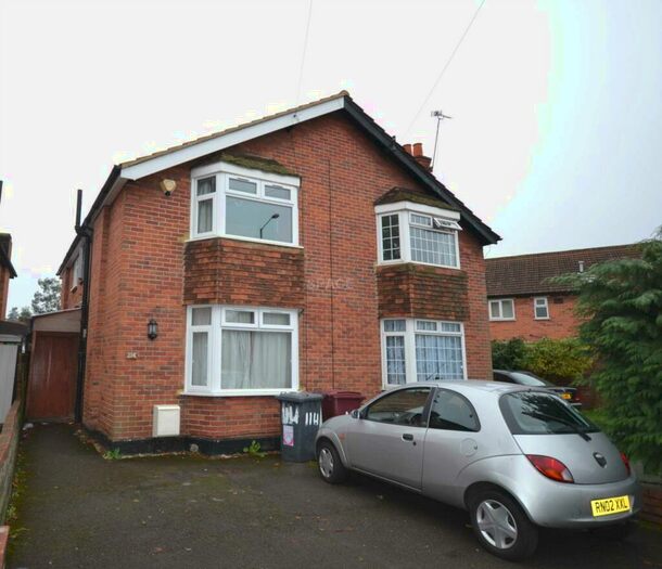 3 Bedroom Semi-Detached House To Rent In Addington Road, Reading, Berkshire, RG1