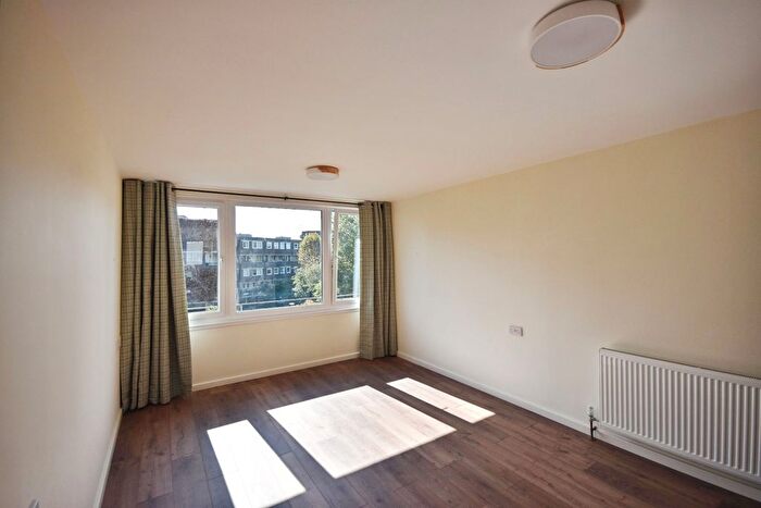 1 Bedroom Flat To Rent In Nero Court, Brentford Dock, TW8