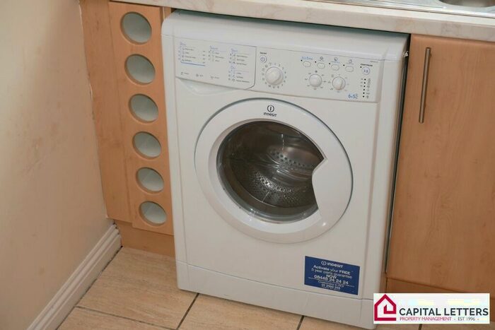 2 Bedroom Flat To Rent In Craighall Road, Port Dundas, Glasgow, G4