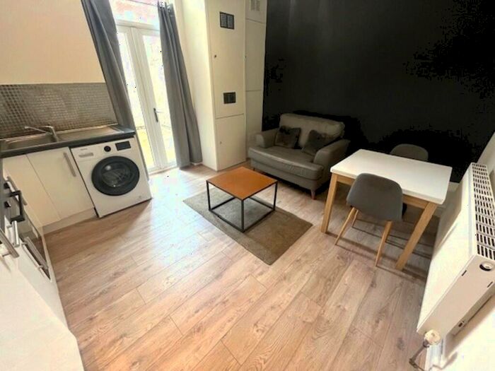 1 Bedroom Apartment To Rent In East View Terrace, Deepdale, Preston, PR1