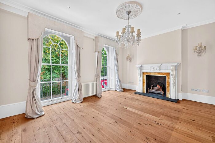 4 Bedroom End Of Terrace House To Rent In Wilmington Square, London, WC1X