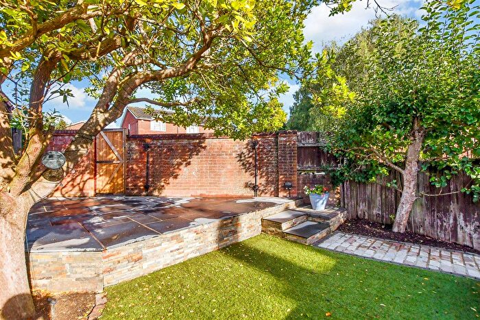 3 Bedroom Semi-Detached House For Sale In Bow Road, Wateringbury, Maidstone, Kent, ME18