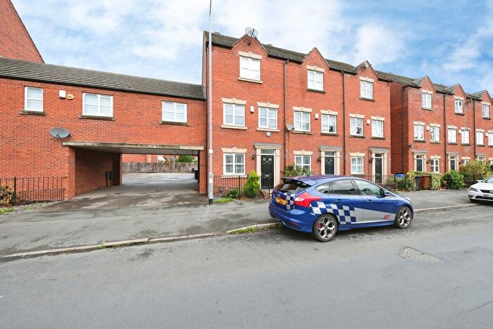 3 Bedroom Town House For Sale In Dallow Street, Burton-On-Trent, Staffordshire, DE14