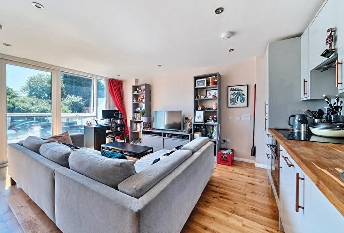 1 Bedroom Apartment For Sale In Skypark Road, Bristol, Somerset, BS3