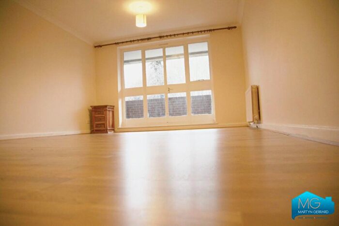 2 Bedroom Apartment To Rent In Lissenden Gardens, Gospel Oak, London, NW5