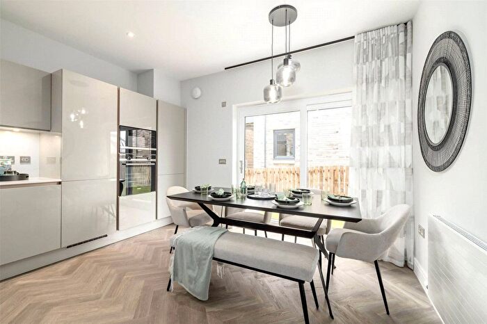 4 Bedroom Semi-Detached House For Sale In Townhouse -The Fieldings, Jackton, Newlands Road, East Kilbride, Glasgow, G75