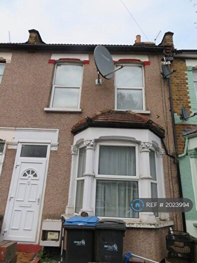3 Bedroom Terraced House To Rent In Lowden Road, London, N9